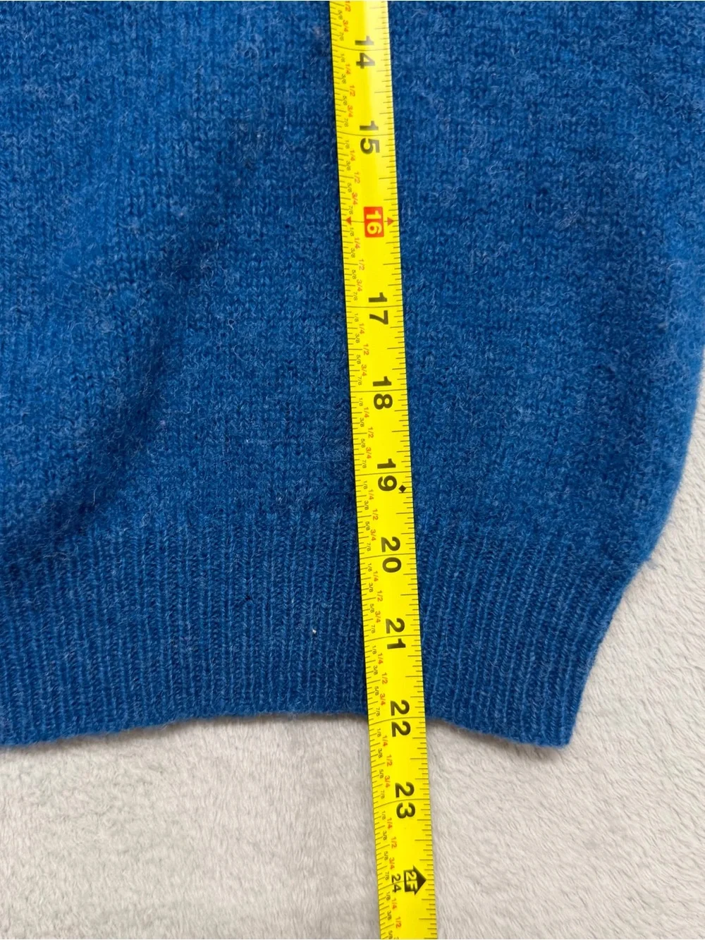 Vintage 90s Eddie Bauer 100% Wool Sweater Mens M Blue Crewneck Hong Kong